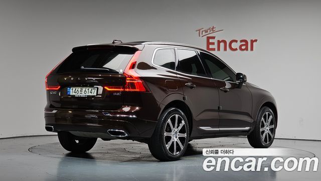 Volvo XC60 (II) B6 Inscirtion 2021 — фото 2