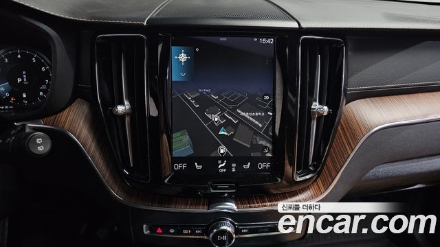 Volvo XC60 (II) B6 Inscirtion 2021 — фото 14