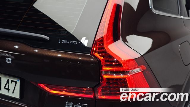 Volvo XC60 (II) B6 Inscirtion 2021 — фото 23