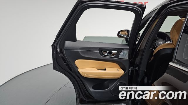 Volvo XC60 (II) B6 Inscirtion 2021 — фото 25