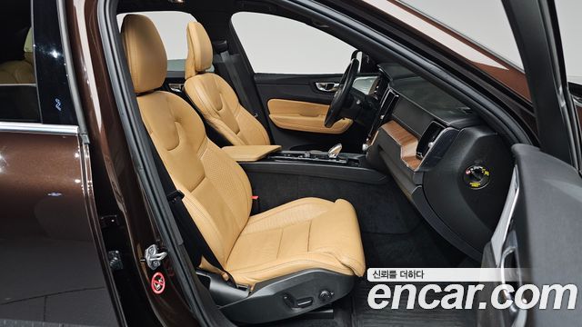 Volvo XC60 (II) B6 Inscirtion 2021 — фото 26