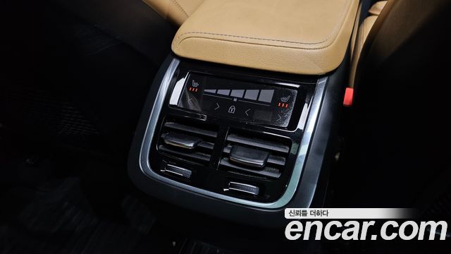 Volvo XC60 (II) B6 Inscirtion 2021 — фото 28