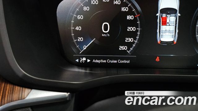 Volvo XC60 (II) B6 Inscirtion 2021 — фото 34