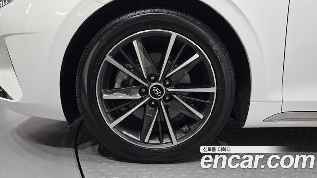 Hyundai Grandeur (IG) 2.5 Le Blanc 2023 — фото 5