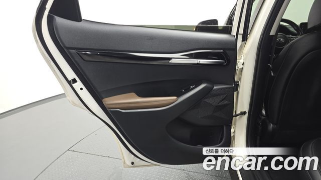 Kia Seltos Gasoline 1.6 Turbo 2WD Signature 2022 — фото 25