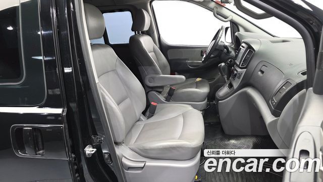 Hyundai Grand Starex Wagon 11-Seater Modern 2019 — фото 11
