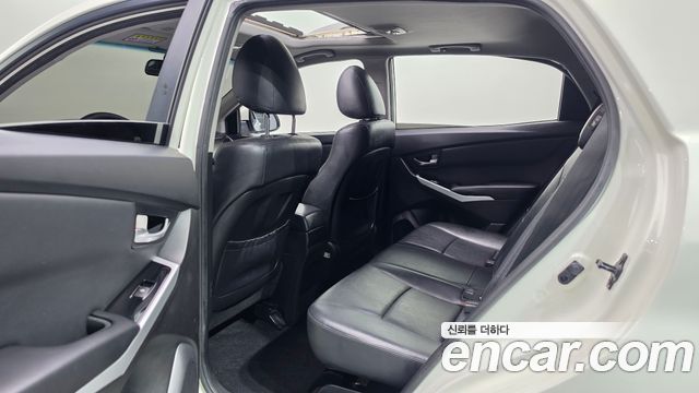 KG Mobility (SsangYong) Korando C 2.0 RX 2WD DLX 2015 — фото 11