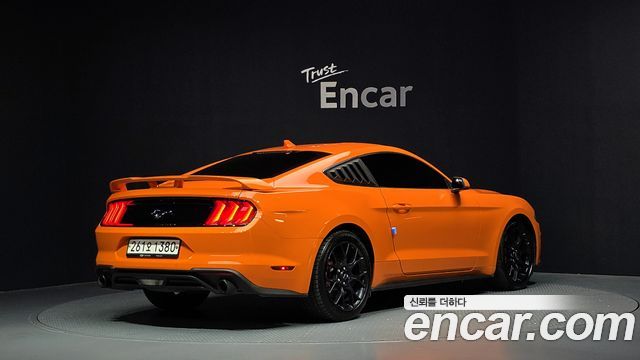 Ford Mustang Coupe 2020 — фото 2
