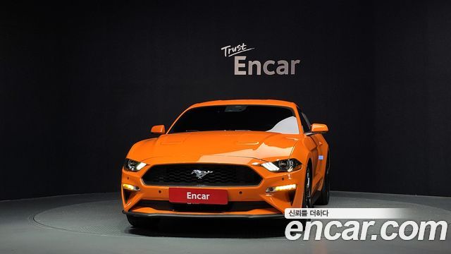 Ford Mustang Coupe 2020 — фото 3