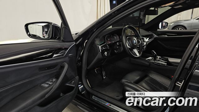 BMW 5 Series (G30) 523d xDrive M Sport 2021 — фото 10