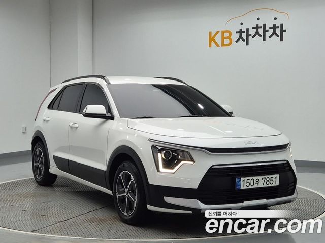 Kia Niro Prestige 2022 — фото 4