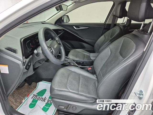 Kia Niro Prestige 2022 — фото 15