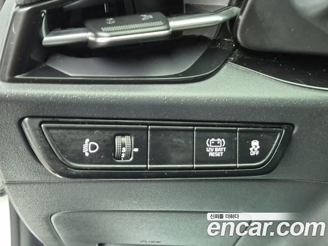 Kia Niro Prestige 2022 — фото 22