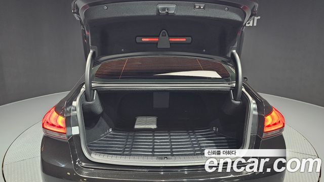 Genesis G80 3.3 GDI AWD Premium Luxury 2018 — фото 20