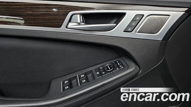 Genesis G80 3.3 GDI AWD Premium Luxury 2018 — фото 28