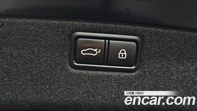 Genesis G80 3.3 GDI AWD Premium Luxury 2018 — фото 33