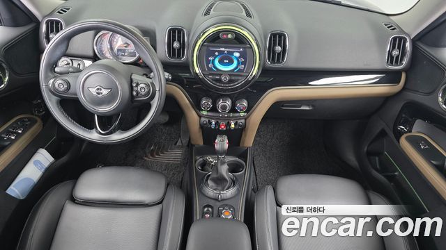 MINI Cooper D Countryman Standard 2nd 2017 — фото 7