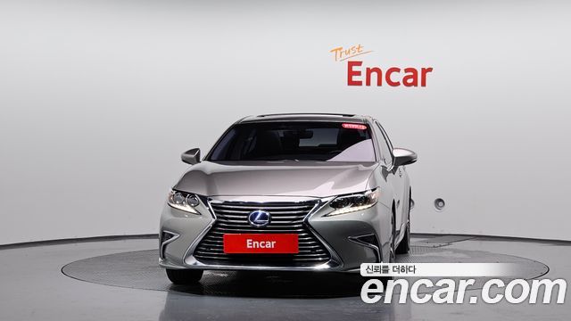 Lexus ES300h Supreme+ XV60 2018 — фото 3