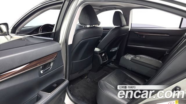 Lexus ES300h Supreme+ XV60 2018 — фото 15