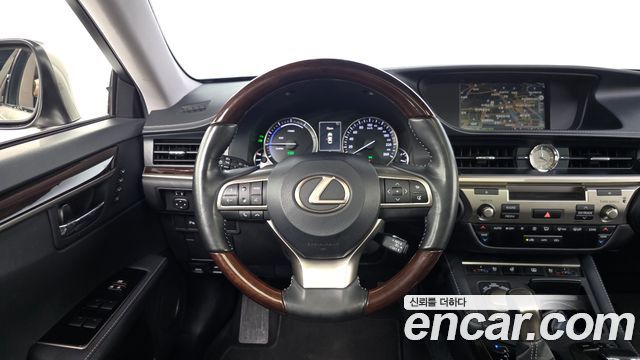 Lexus ES300h Supreme+ XV60 2018 — фото 17