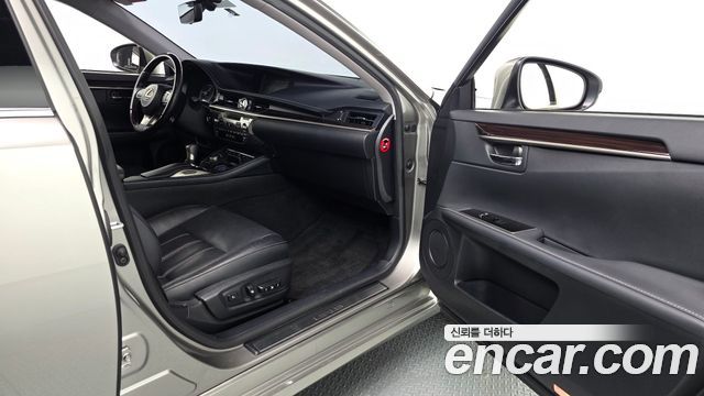 Lexus ES300h Supreme+ XV60 2018 — фото 32