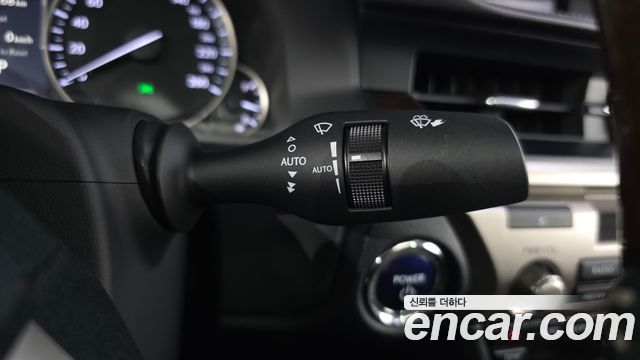 Lexus ES300h Supreme+ XV60 2018 — фото 36