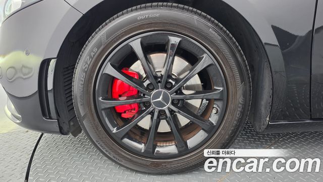 Mercedes-Benz A-Class (W177) A220 Sedan 2020 — фото 5