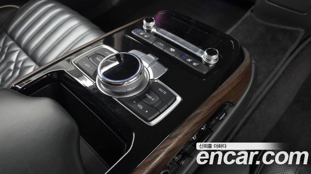 Genesis G90 5.0 AWD Limousine Prestige 2019 — фото 19