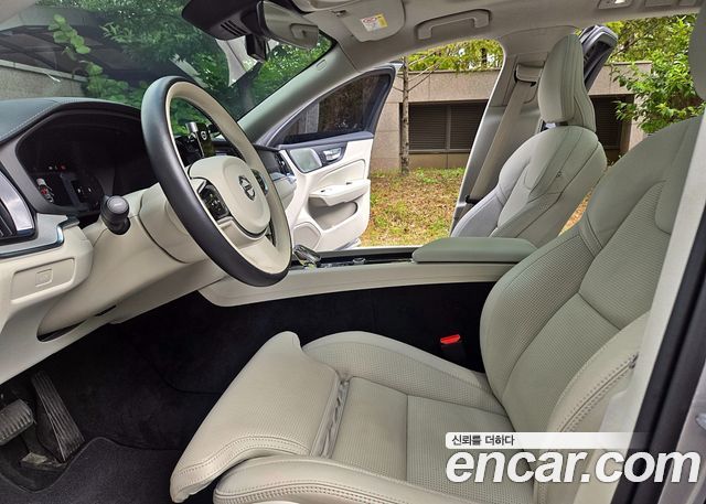 Volvo V60 Cross Country (II) B5 Ultimate AWD 2024 — фото 10