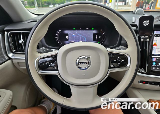 Volvo V60 Cross Country (II) B5 Ultimate AWD 2024 — фото 16