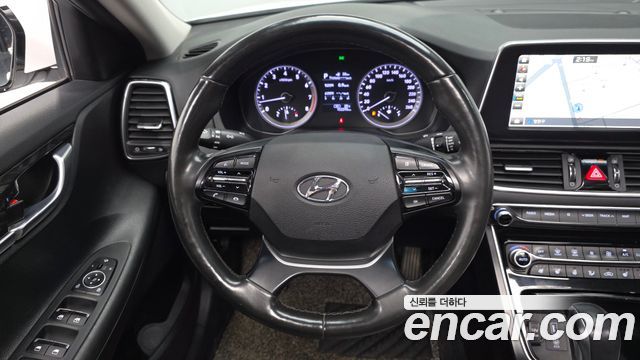 Hyundai Grandeur (IG) 2.4 Premium 2019 — фото 13