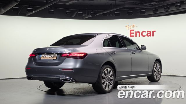 Mercedes-Benz E-Class (W213) E350 4MATIC Exclusive 2023 — фото 2