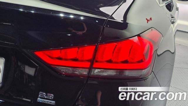 Genesis G80 3.3 GDI AWD Premium Luxury 2017 — фото 23