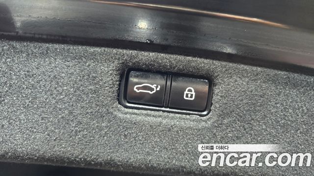 Genesis G80 3.3 GDI AWD Premium Luxury 2017 — фото 28