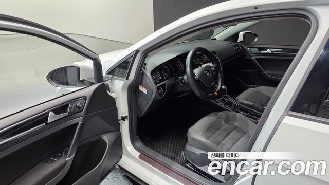 Volkswagen Golf (VII) 2.0 TDI 2015 — фото 10