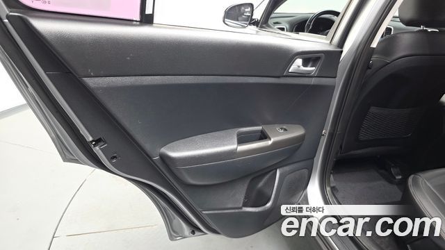 Kia Sportage The Bold Diesel 1.6 2WD Trendy 2022 — фото 25