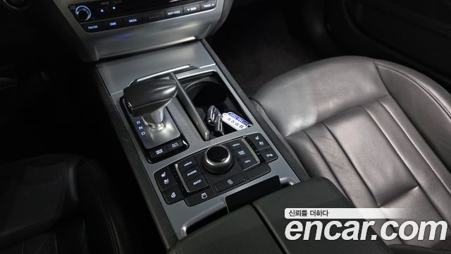 Genesis G80 3.3 GDI AWD Premium Luxury 2018 — фото 9