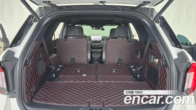 Ford Explorer (VI) 2.3 ST-Line 4WD 2025 — фото 17