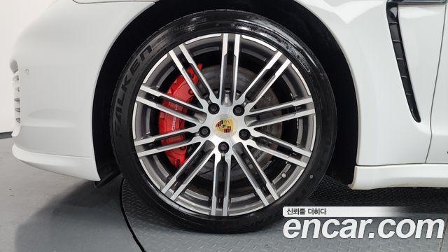 Porsche Panamera 4.8 GTS 970 2016 — фото 5