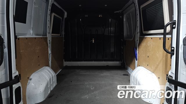 Renault Korea Master 2.3 Van S 2024 — фото 17