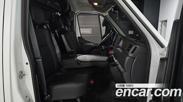 Renault Korea Master 2.3 Van S 2024 — фото 26