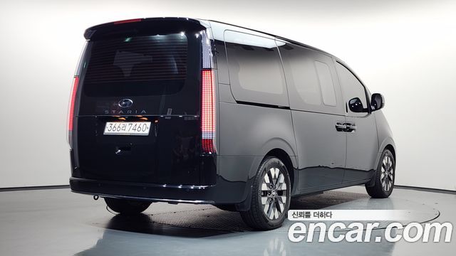 Hyundai Staria L3.5 Lounge 9-Seater Mobility 2024 — фото 2