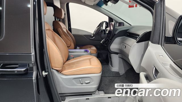 Hyundai Staria L3.5 Lounge 9-Seater Mobility 2024 — фото 11