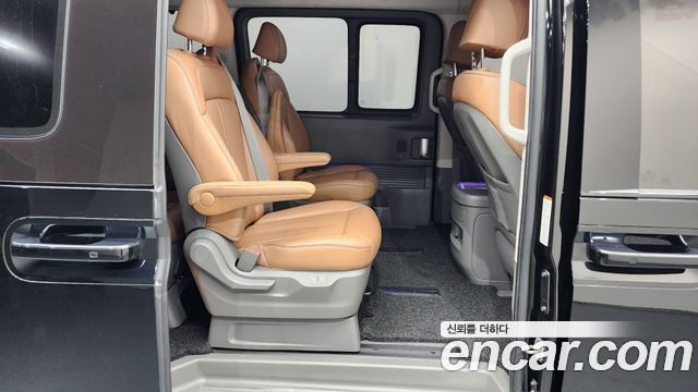 Hyundai Staria L3.5 Lounge 9-Seater Mobility 2024 — фото 12