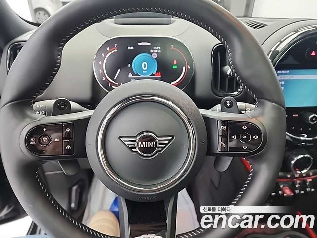 MINI Cooper S Countryman JCW Launch Pack 2nd Gen 2023 — фото 9