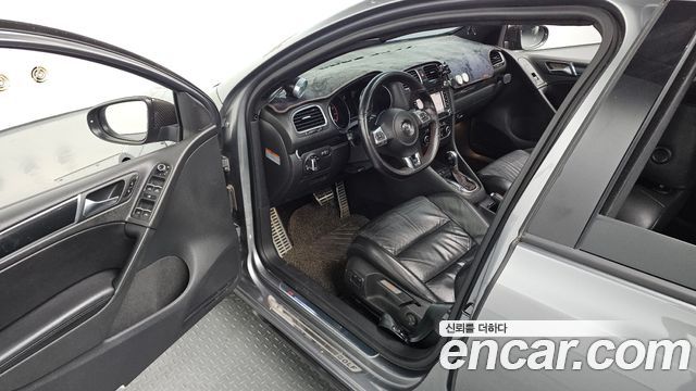 Volkswagen Golf (VI) 2.0 GTI 5Door 2011 — фото 11