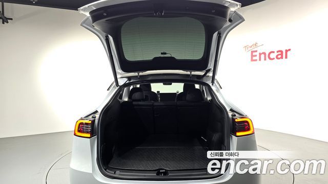 Tesla Model Y Long Range AWD 2021 — фото 21