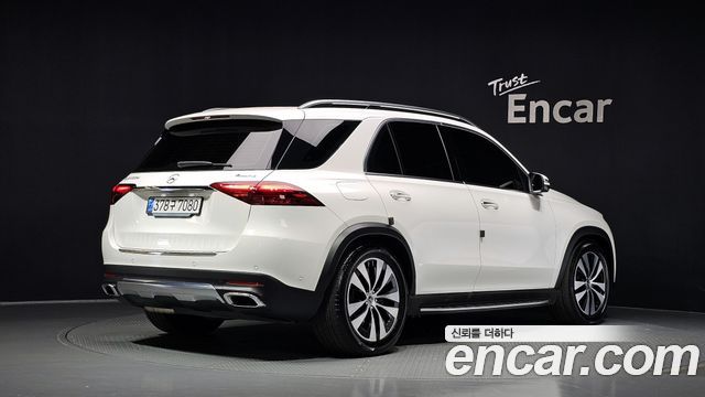 Mercedes-Benz GLE-Class (W167) GLE300d 4MATIC 2024 — фото 2