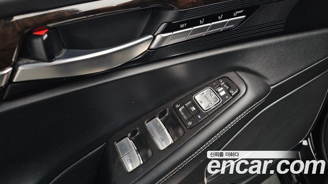 Genesis G90 3.8 AWD Premium Luxury 2019 — фото 17
