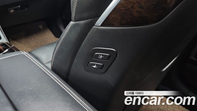 Genesis G90 3.8 AWD Premium Luxury 2019 — фото 32